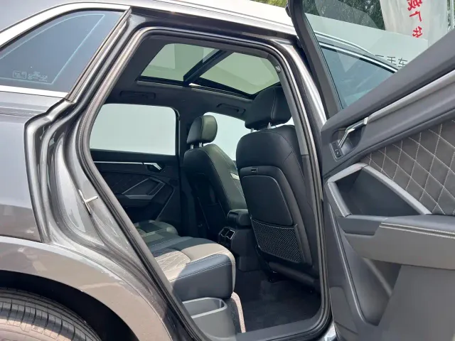 Audi Q3 — Фото автомобиля 9