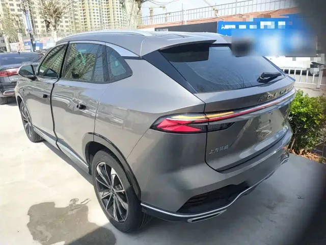 Roewe RX5 — Фото автомобиля 4