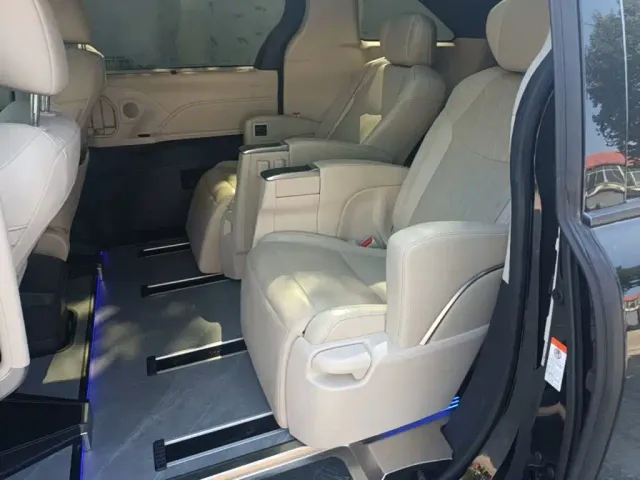 Toyota Granvia — Фото автомобиля 16