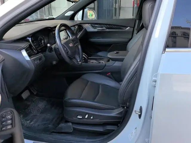 Cadillac XT6 — Фото автомобиля 9