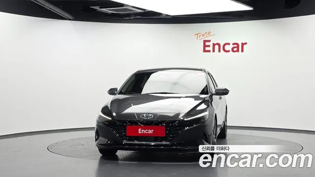 Hyundai Avante CN7 — Фото автомобиля 3