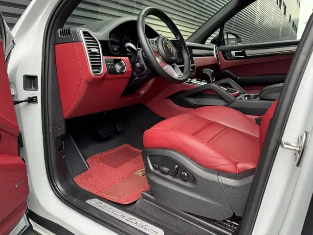 Porsche Cayenne — Фото автомобиля 6