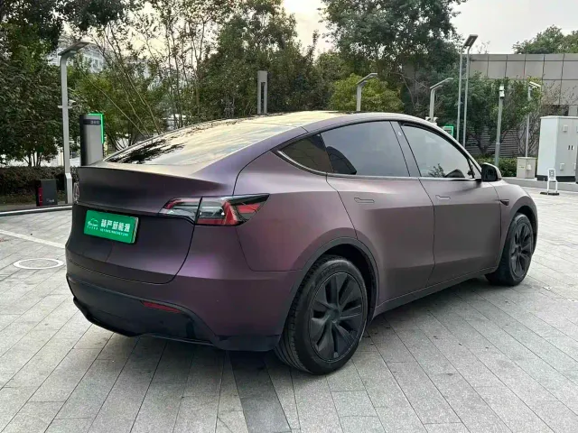 Tesla Model Y — Фото автомобиля 9