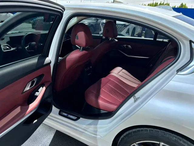 BMW 3 Series — Фото автомобиля 11