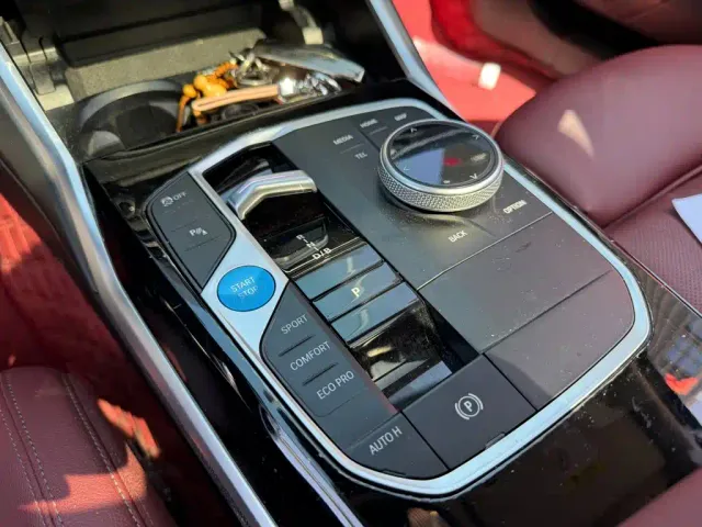 BMW i3 — Фото автомобиля 9