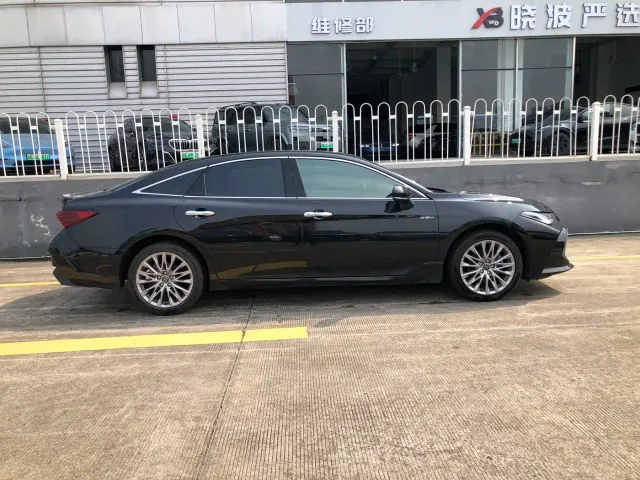 Toyota Avalon — Фото автомобиля 7