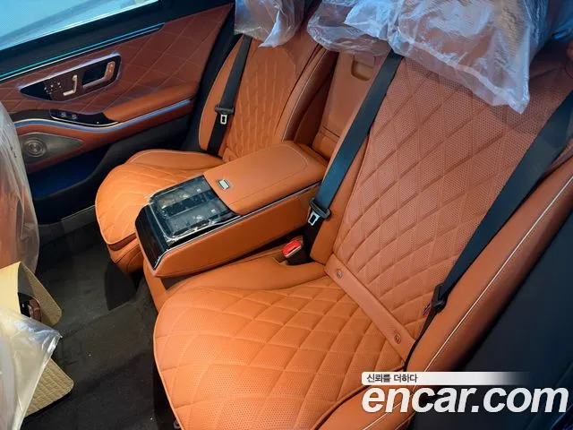 Mercedes-Benz S-Class — Фото автомобиля 10