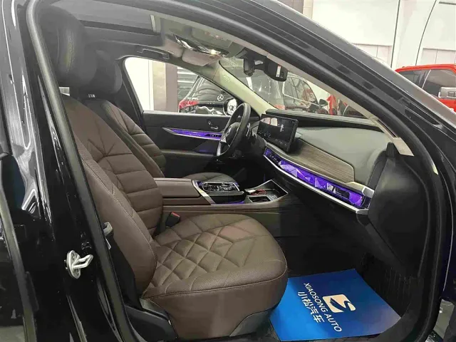 BMW 7 Series — Фото автомобиля 15