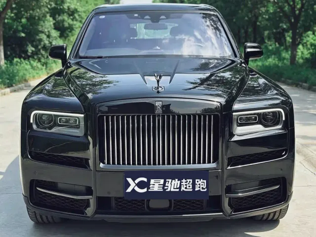 Rolls-Royce Cullinan — Фото автомобиля 2