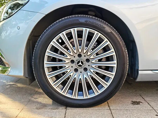 Mercedes-Benz E-Class — Фото автомобиля 19