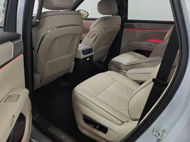 Huajing Baojun S — Фото автомобиля 11