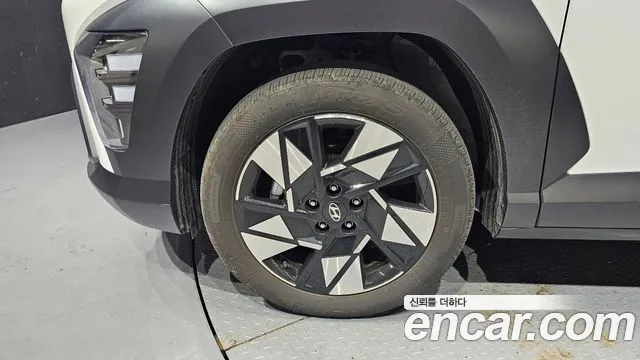 Hyundai Kona Kona (SX2) Бензин 1.6 турбо 2WD — Фото автомобиля 5