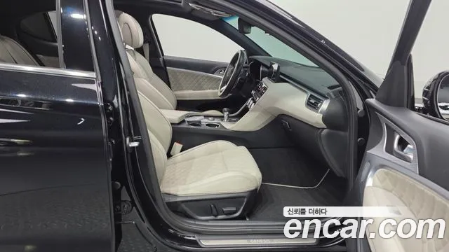 Genesis G70 New — Фото автомобиля 16