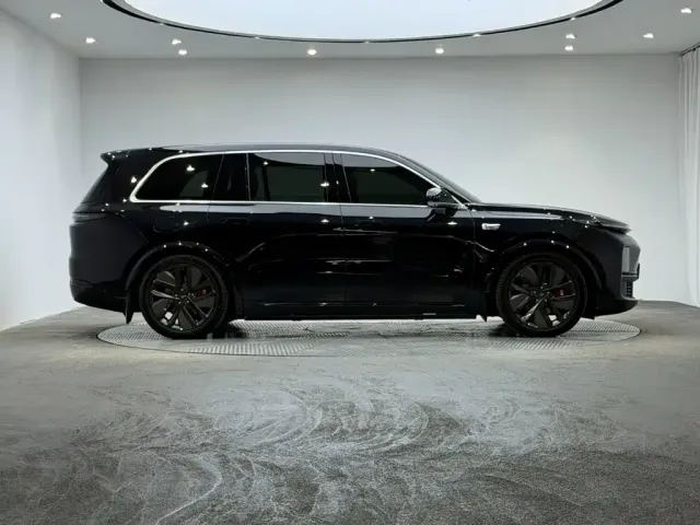 Li Auto Li Xiang L9 2023 Model Pro — Фото автомобиля 4