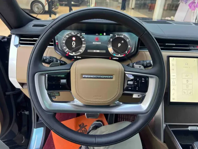 Land Rover Range Rover — Фото автомобиля 15