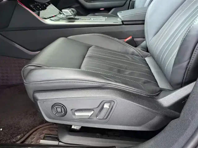 Audi A6L — Фото автомобиля 12