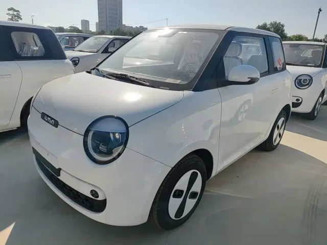 Фотография автомобиля — Changan Lumin
