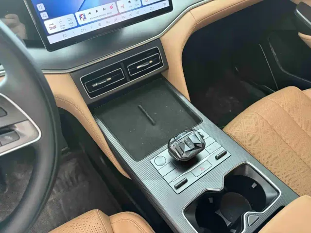BYD Song L DM-i — Фото автомобиля 11
