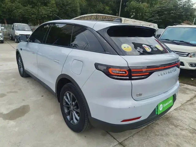 Leapmotor C11 — Фото автомобиля 4