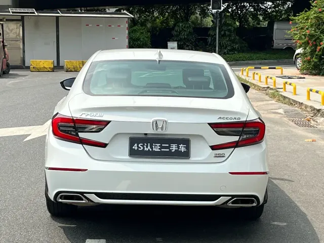 Honda Accord — Фото автомобиля 6