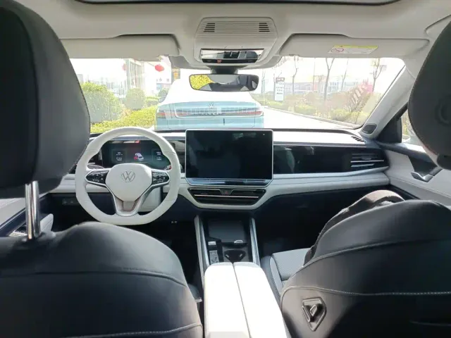 Volkswagen Passat — Фото автомобиля 5