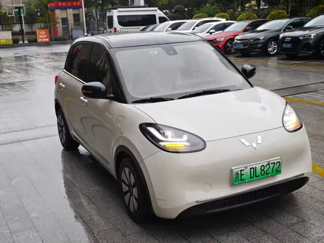 Wuling Bingo — Фото автомобиля 3