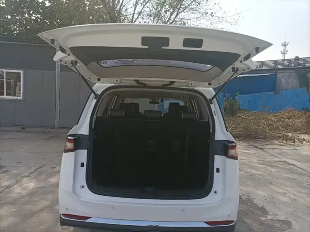 Wuling Jiachen — Фото автомобиля 18