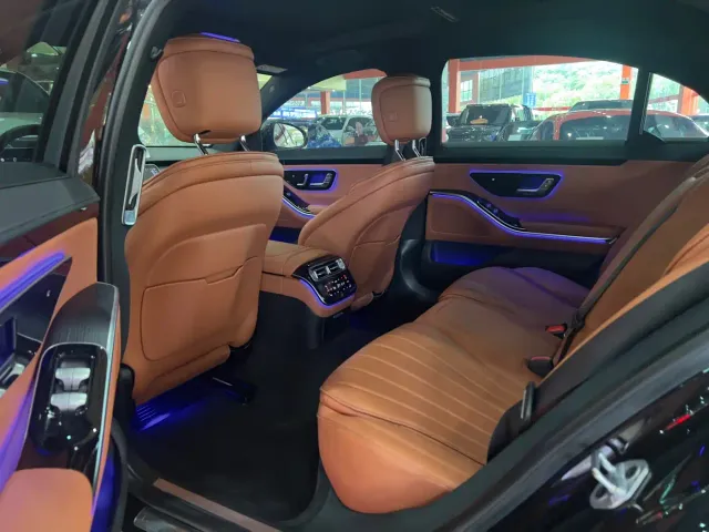 Mercedes-Benz S-Class — Фото автомобиля 8