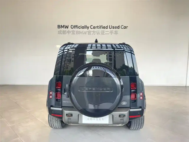 Land Rover Defender — Фото автомобиля 6