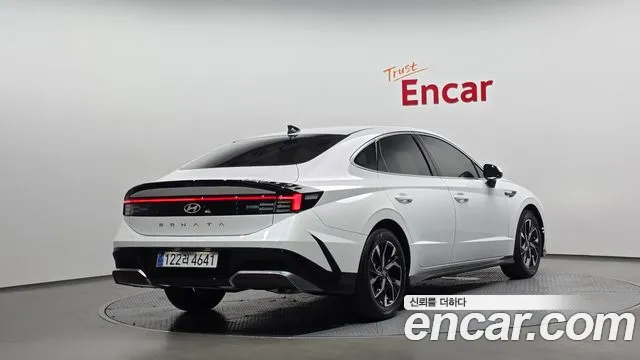 Фотография автомобиля — Hyundai Sonata DN8