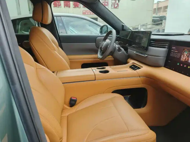IM Motors LS8 — Фото автомобиля 11