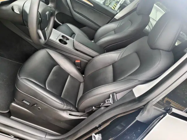Tesla Model Y — Фото автомобиля 10