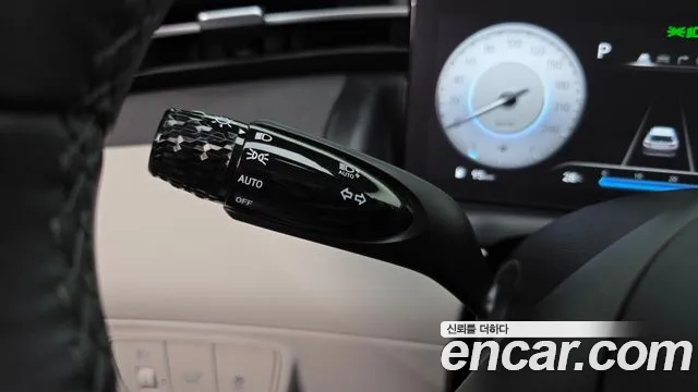 Hyundai Tucson Tucson (NX4) Бензин 1.6 турбо 2WD — Фото автомобиля 30
