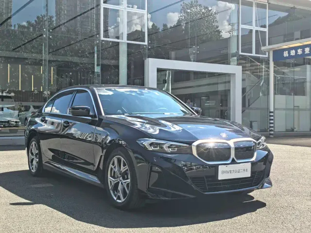 BMW i3 — Фото автомобиля 3