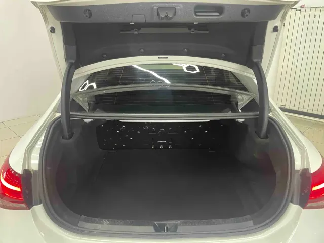 Mercedes-Benz Mercedes-Benz A-Class 2022 A 180 L Sport Sedan — Фото автомобиля 18