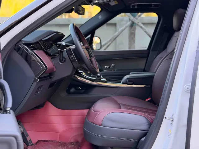 Land Rover Range Rover Sport — Фото автомобиля 18