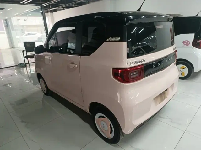 Wuling Hongguang Mini EV — Фото автомобиля 4