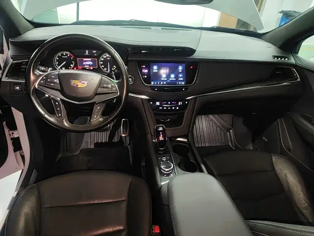 Cadillac XT5 — Фото автомобиля 12
