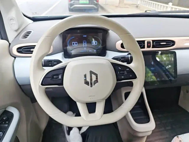 Leapmotor T03 — Фото автомобиля 10