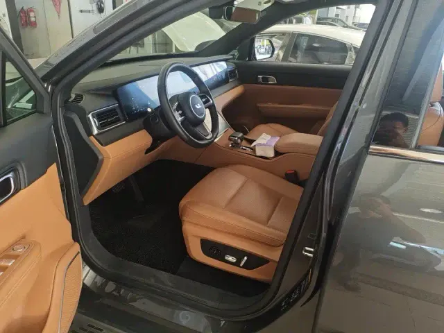 Li Auto ONE — Фото автомобиля 3
