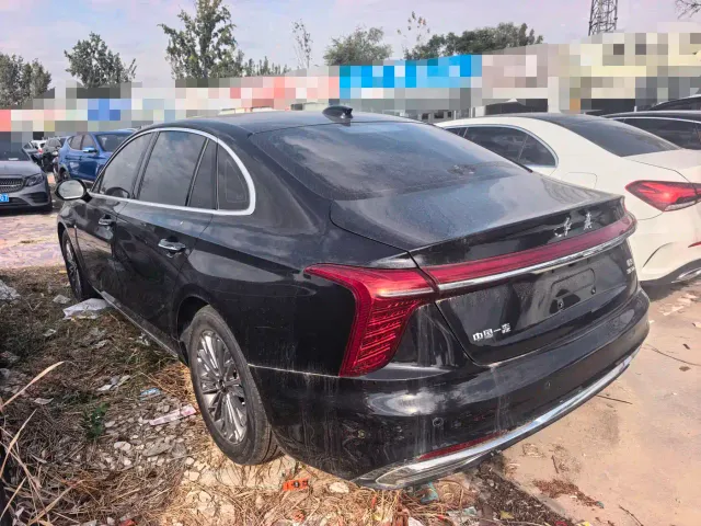 Hongqi H5 — Фото автомобиля 9