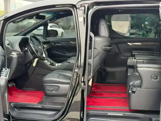 Toyota Vellfire — Фото автомобиля 5