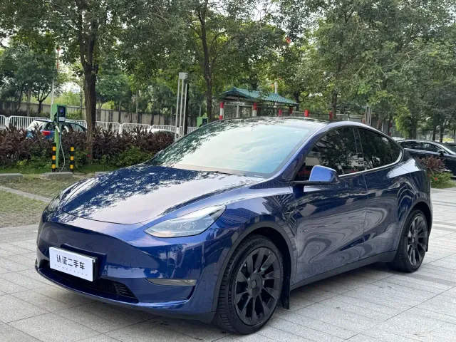 Фотография автомобиля — Tesla Model Y