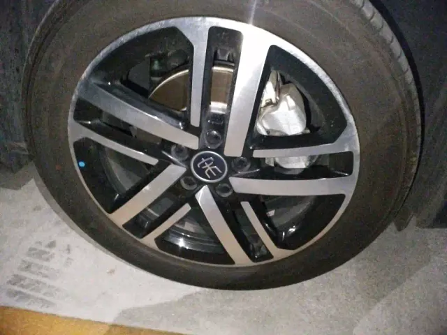 BYD Song L DM-i — Фото автомобиля 8