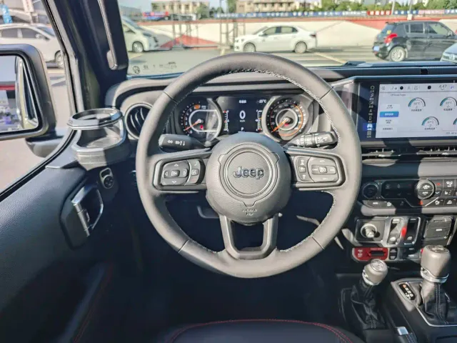 Jeep Wrangler — Фото автомобиля 7