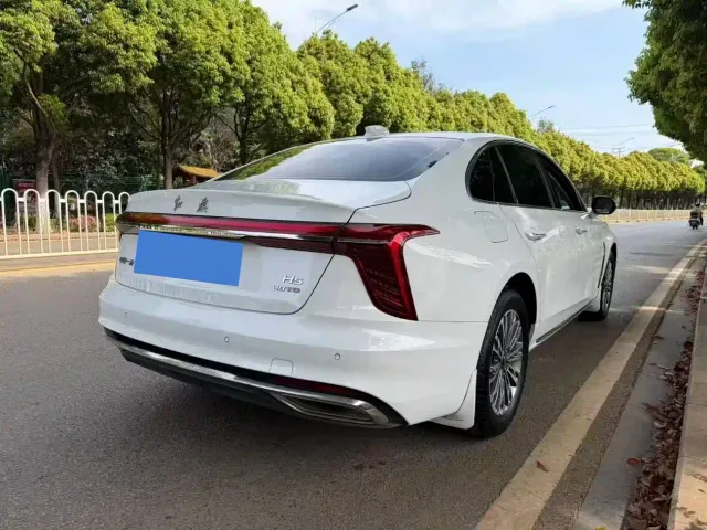 Hongqi H5 — Фото автомобиля 8