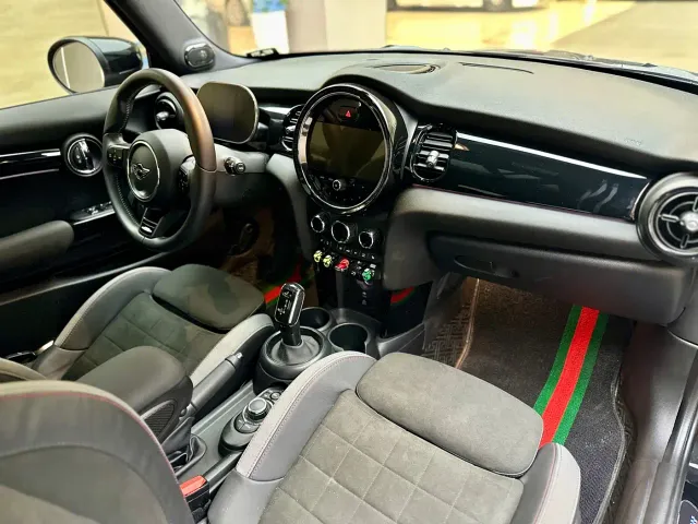 MINI Hatch — Фото автомобиля 4