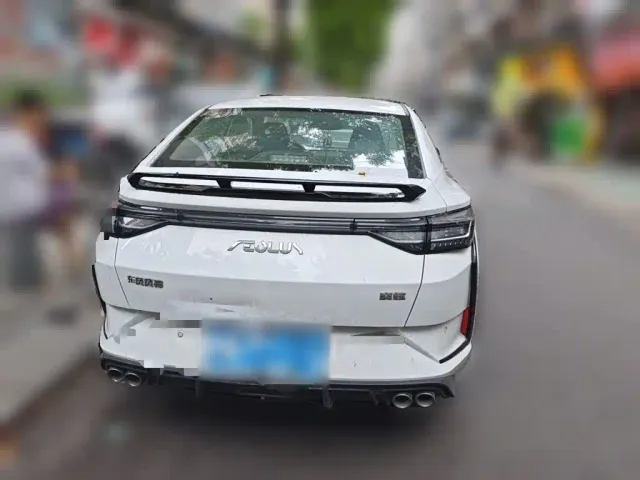 Dongfeng Yixuan — Фото автомобиля 6