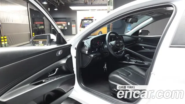 Hyundai Avante CN7 — Фото автомобиля 15