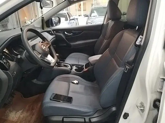 Nissan Qashqai — Фото автомобиля 14